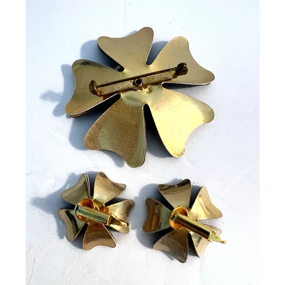 Black White & Gold Enamel Flower Brooch Pin & Clip-On Earrings Jewelry Set VTG